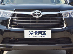 2017款2.0T 七座四驱精英版 中网