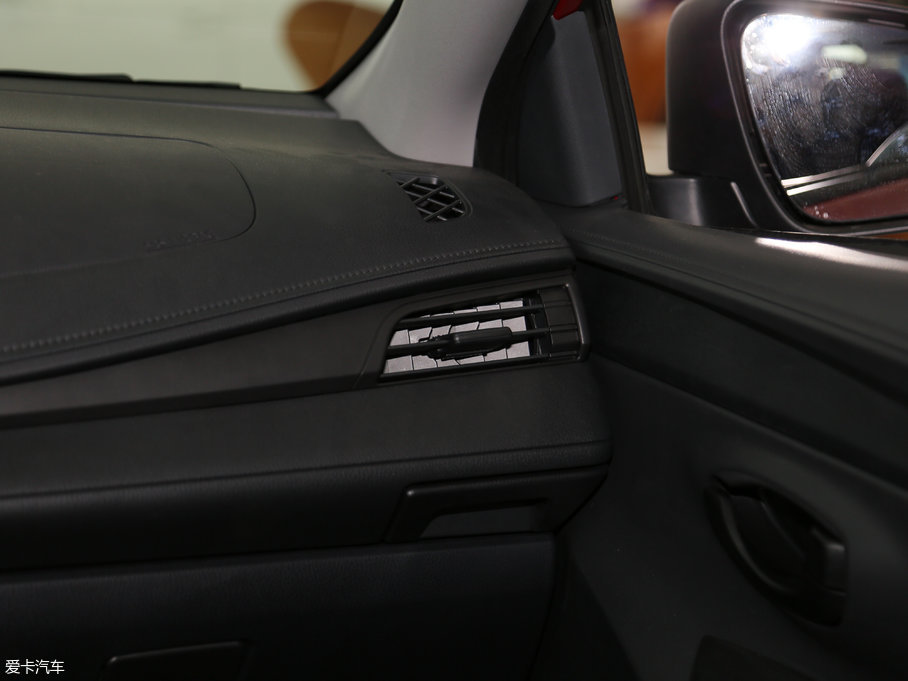 2017YARiS L  1.5E CVT