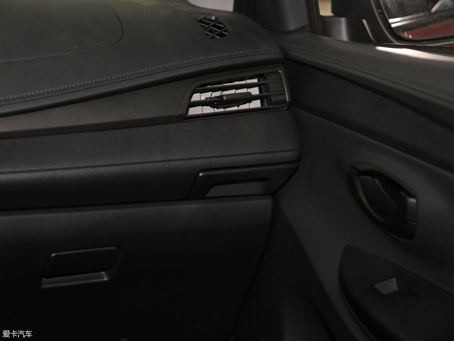 2017YARiS L  1.5E CVT(j)