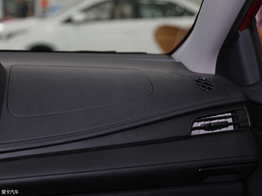 2017YARiS L  1.5E CVT