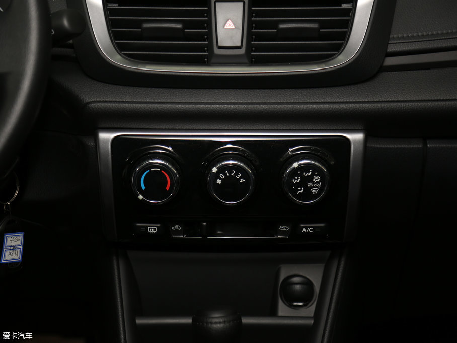 2017YARiS L  1.5E CVT