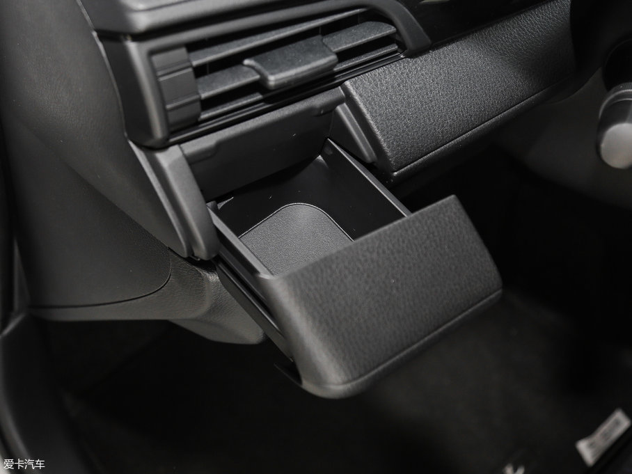 2017YARiS L  1.5G CVT촰