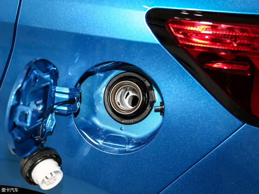 2017YARiS L  1.5E CVT(j)