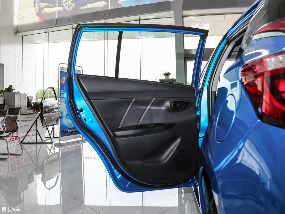 2017YARiS L  1.5E CVT