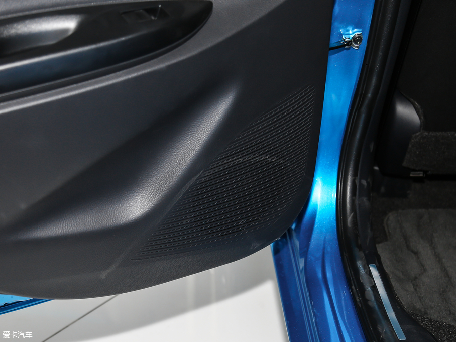 2017YARiS L  1.5E CVT