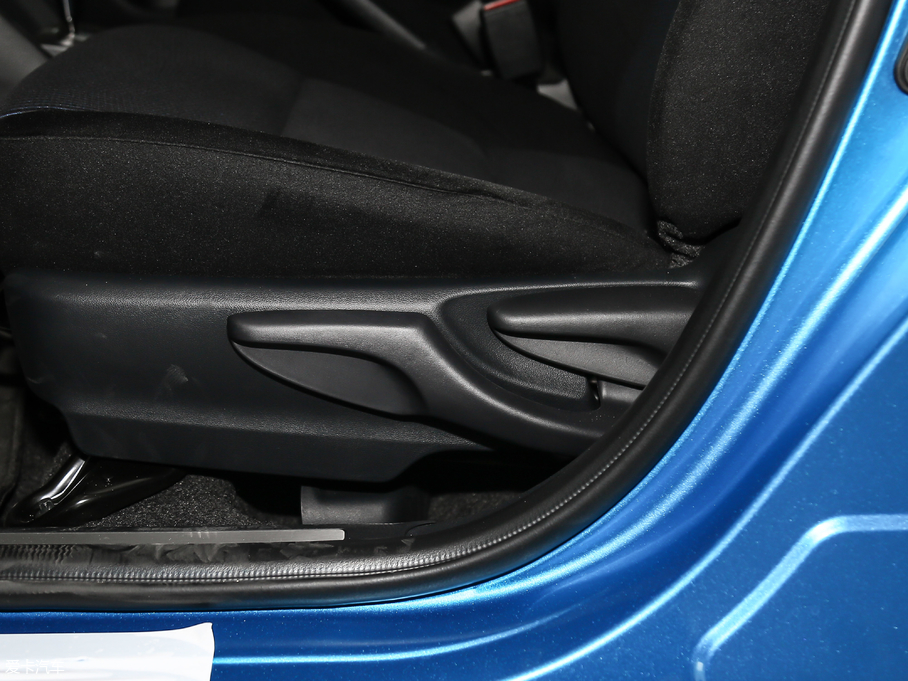 2017YARiS L  1.5E CVT(j)