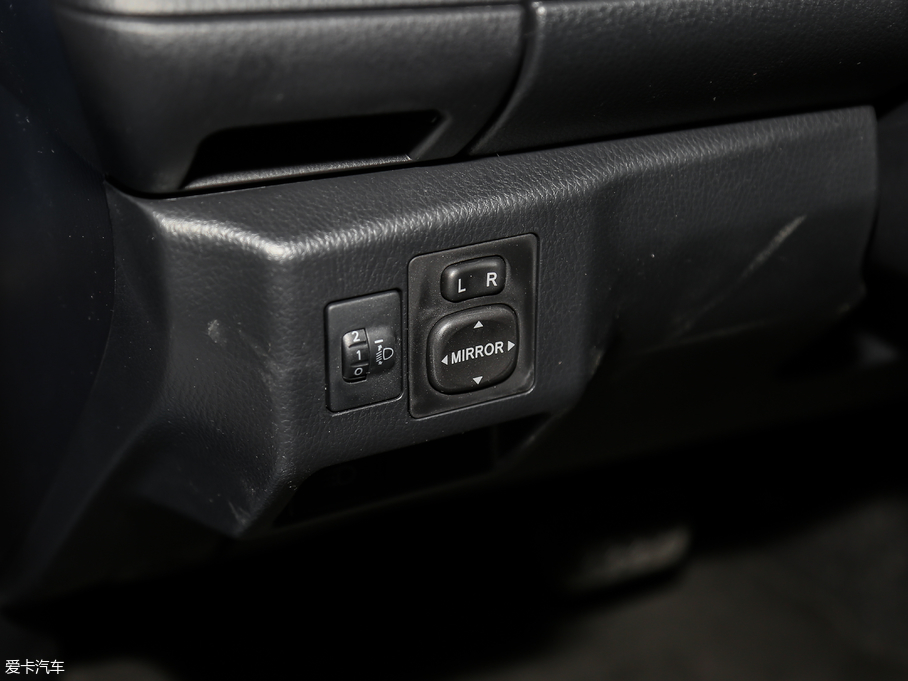 2017YARiS L  1.5E CVT