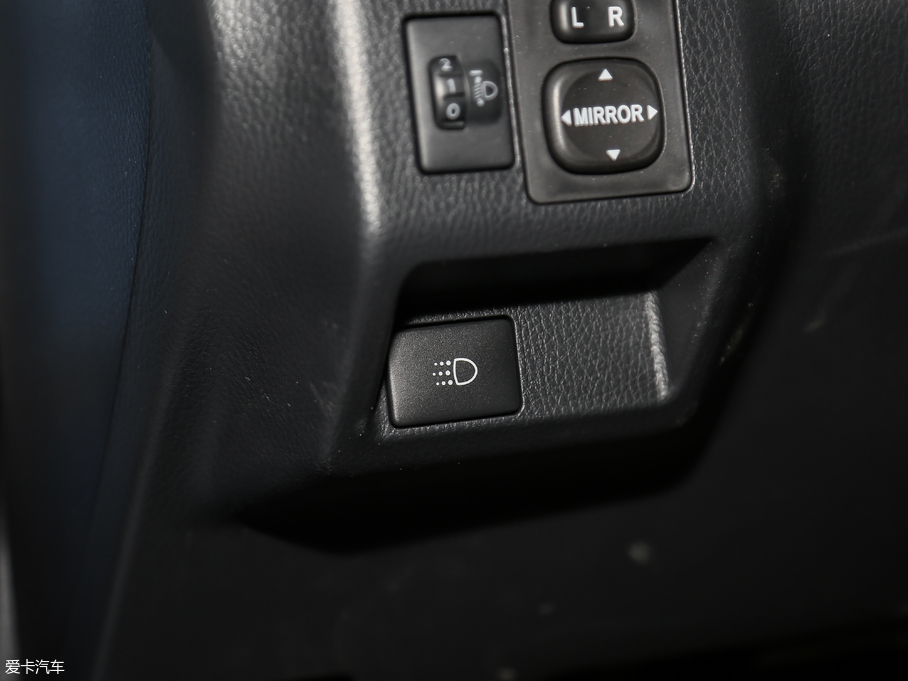 2017YARiS L  1.5E CVT(j)