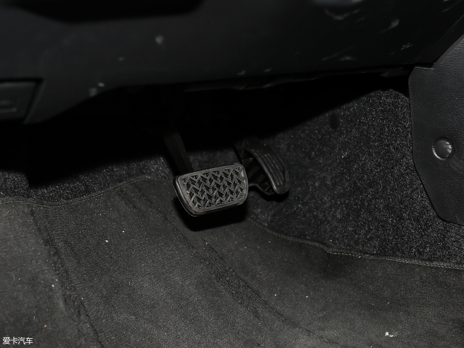 2017YARiS L  1.5E CVT