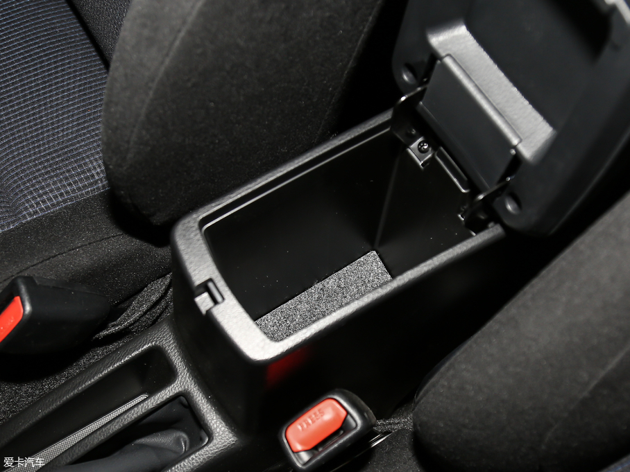 2017YARiS L  1.5E CVT