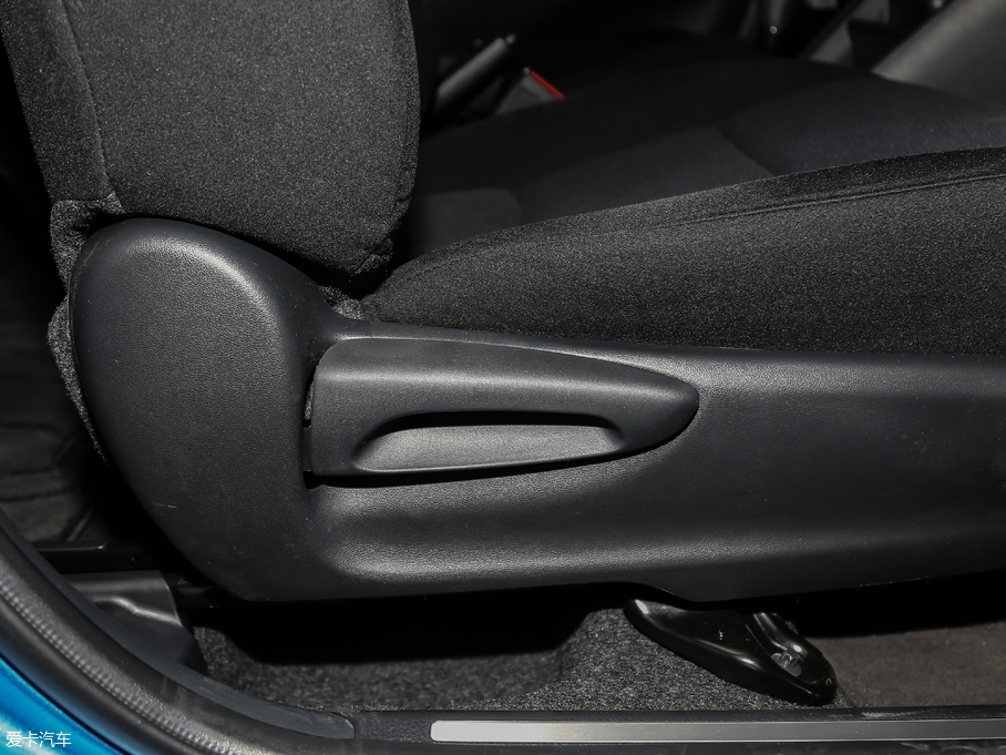 2017YARiS L  1.5E CVT