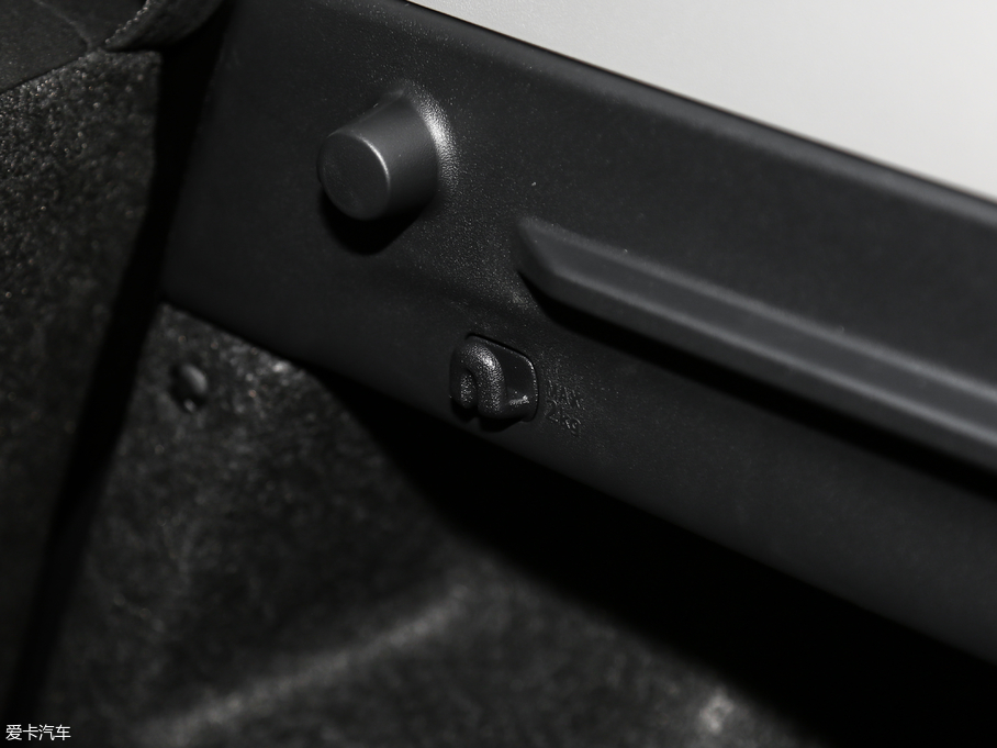 2017YARiS L  1.5E CVT(j)