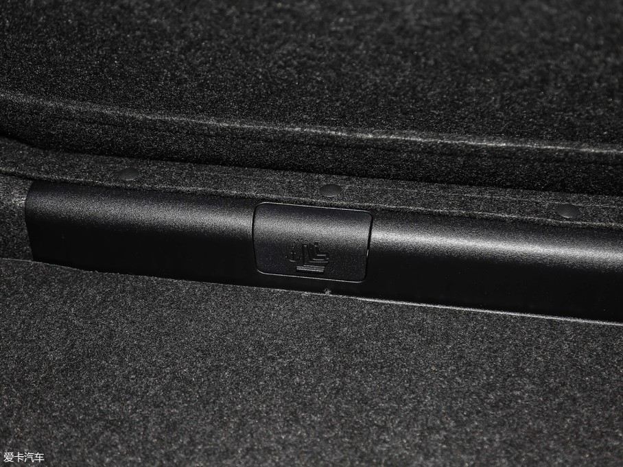 2017YARiS L  1.5E CVT(j)