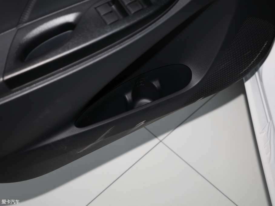 2017YARiS L  1.5E CVT