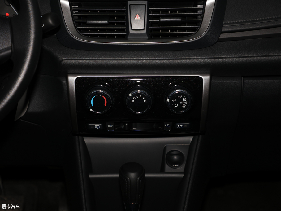 2017YARiS L  1.5E CVT