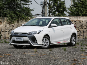 2017YARiS L  