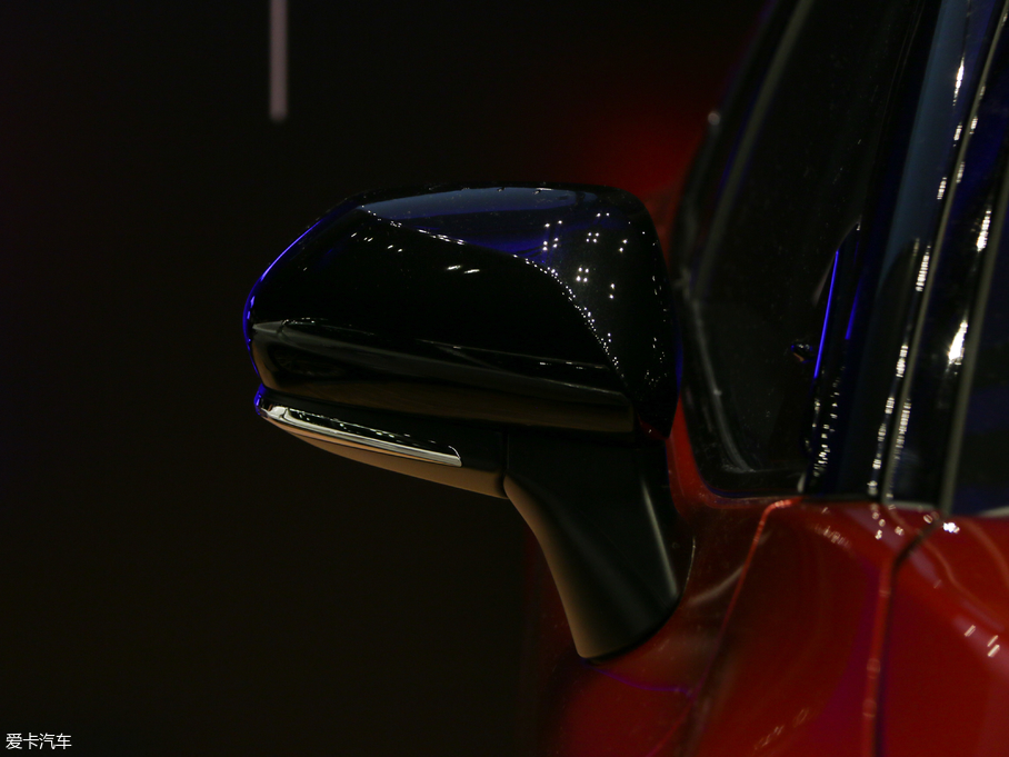 2018��P���� 2.5S �h�а�