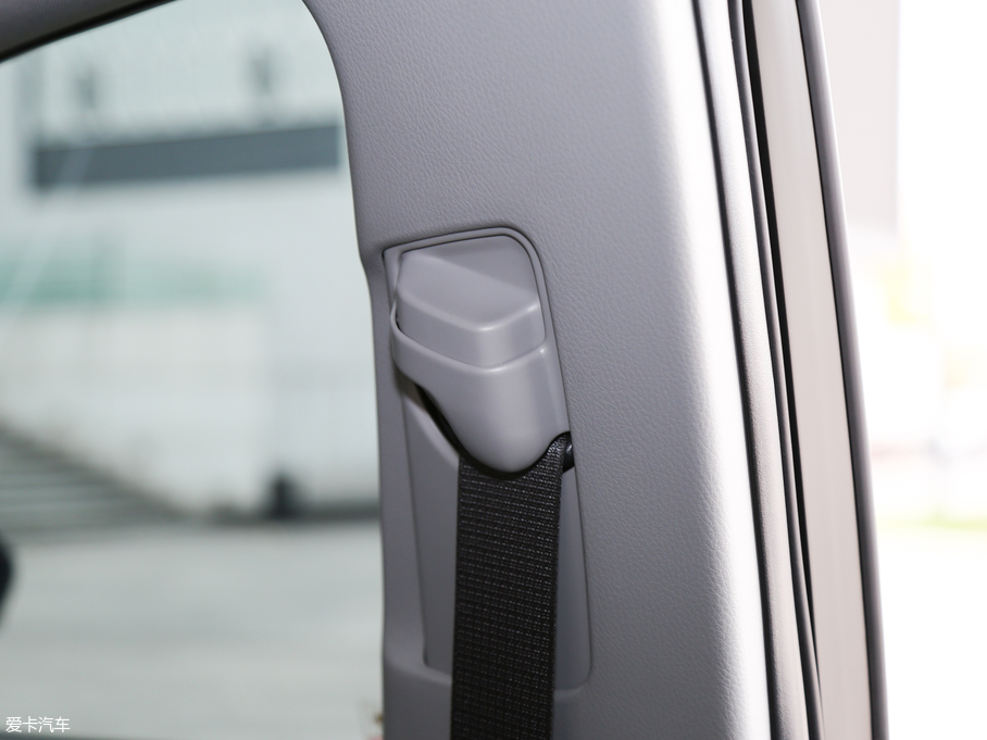 2018��P���� 2.5S �h�а�