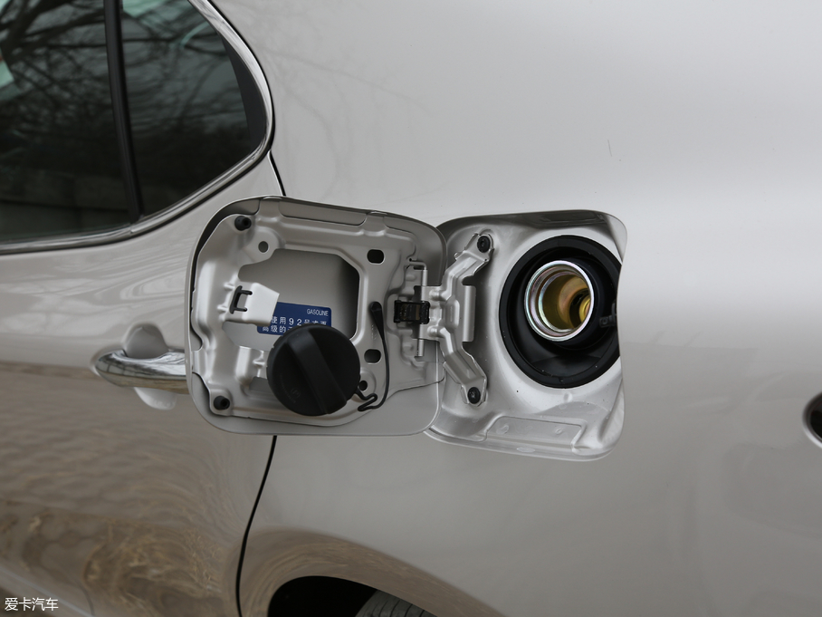 2018��P���� 2.0G ���A��