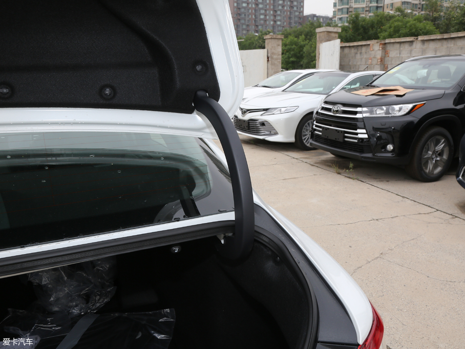 2018��P���� 2.0G ���A��