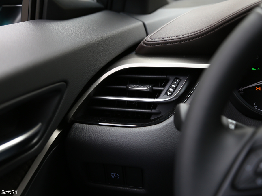 2018SC-HR 2.0L CVTŞ V