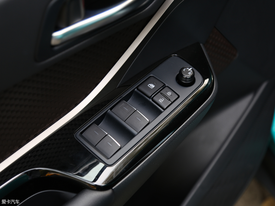 2018SC-HR 2.0L CVTŞ V