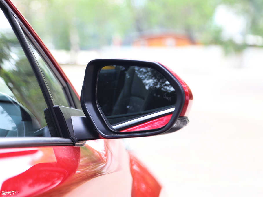 2018SC-HR 2.0L CVTŞ V