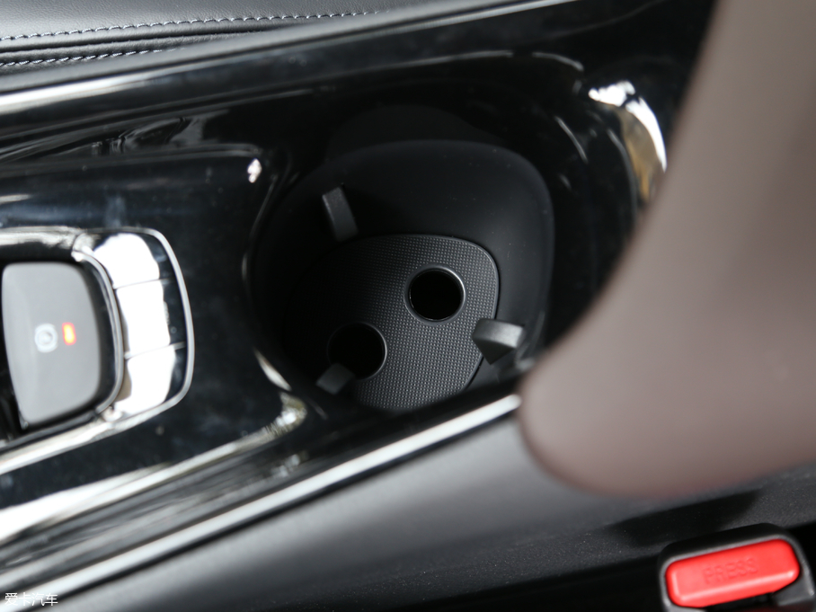 2018SC-HR 2.0L CVTŞ V