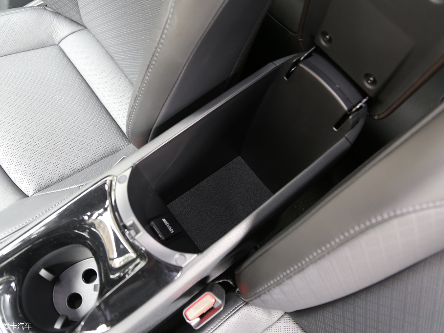 2018SC-HR 2.0L CVTŞ V