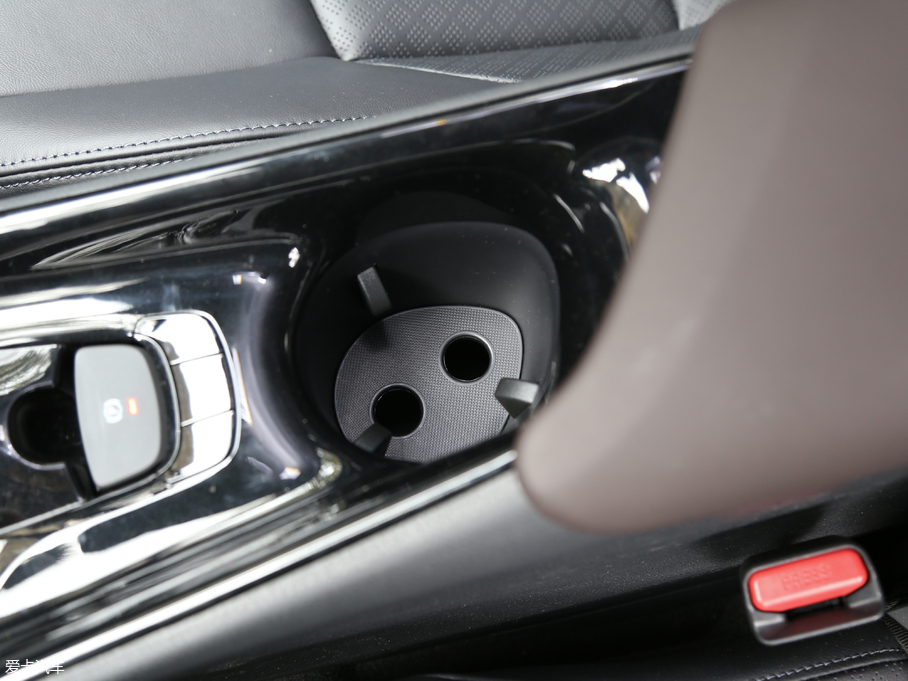 2018SC-HR 2.0L CVTŞ V