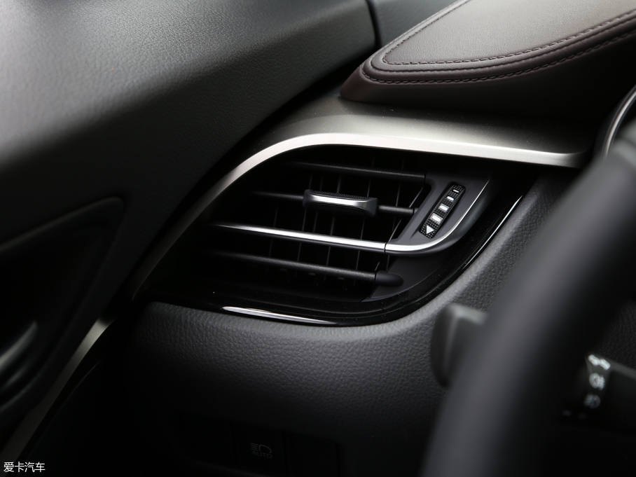 2018SC-HR 2.0L CVTŞ V