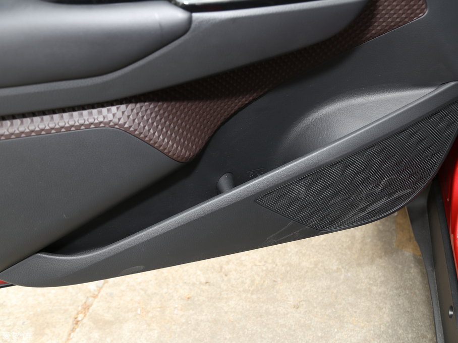 2018SC-HR 2.0L CVTŞ V