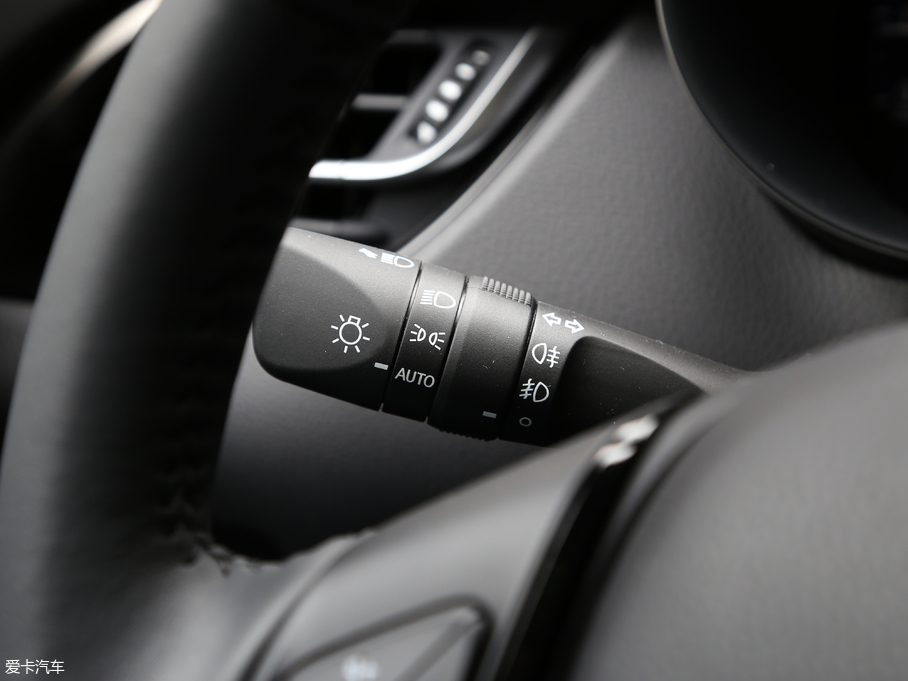 2018���S��C-HR 2.0L CVT��Ş�� ��V