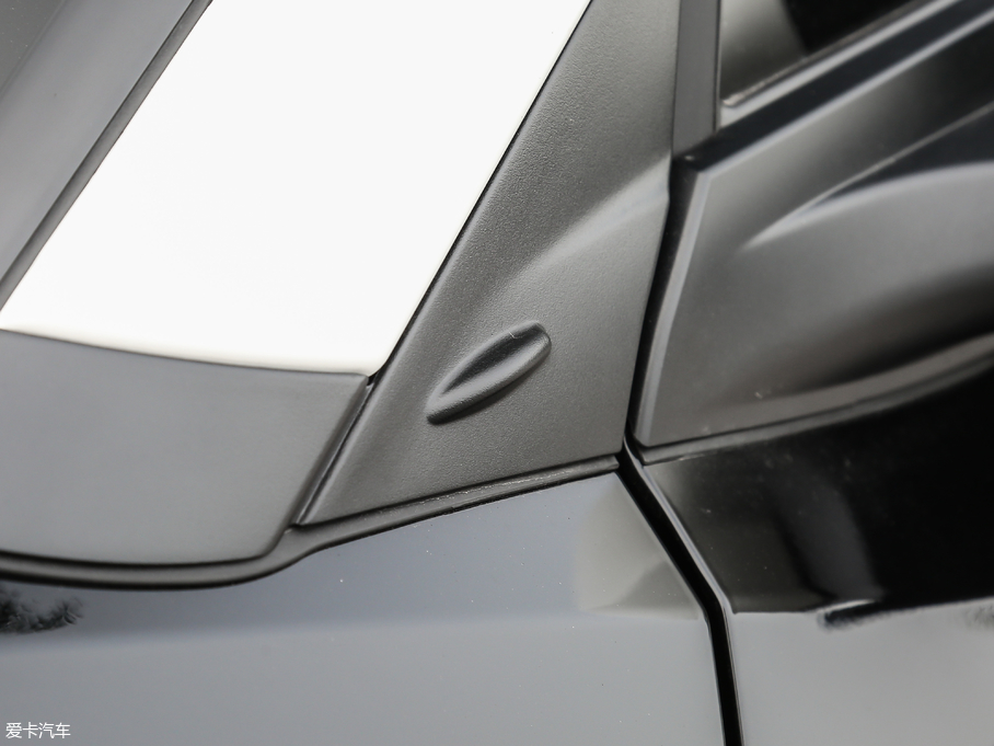 2018SC-HR 2.0L CVTŞ V