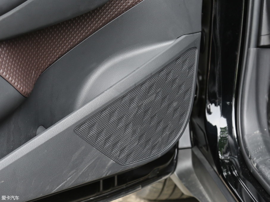 2018SC-HR 2.0L CVTŞ V