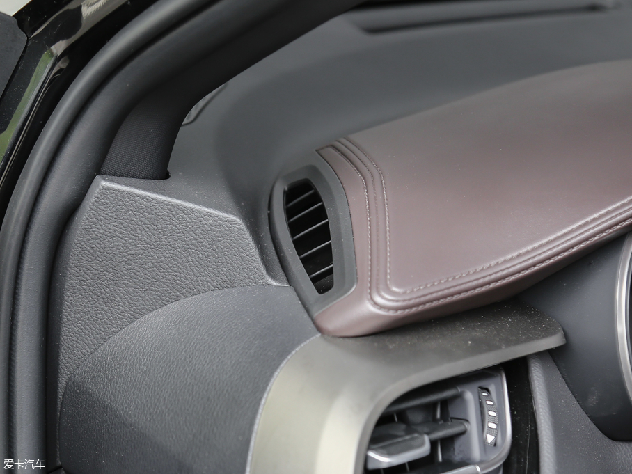 2018SC-HR 2.0L CVTŞ V