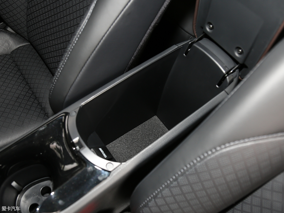 2018SC-HR 2.0L CVTŞ V