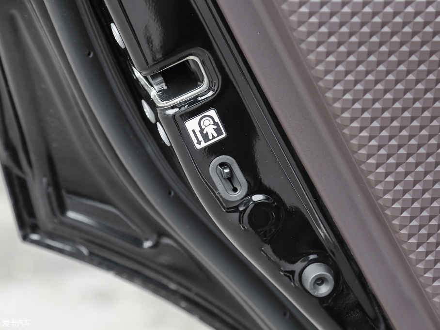 2018SC-HR 2.0L CVTŞ V