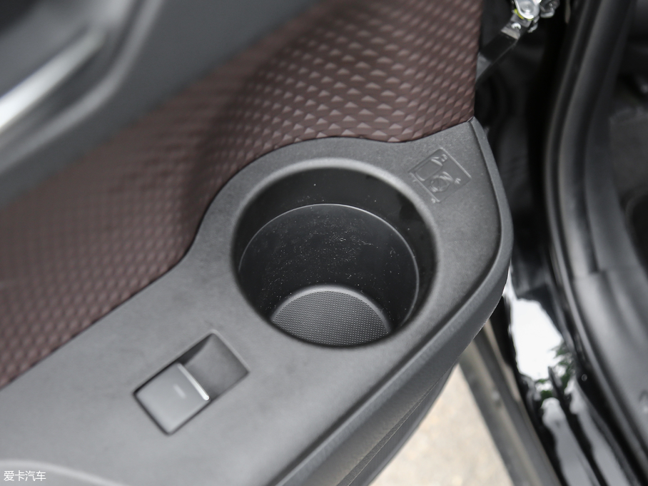 2018SC-HR 2.0L CVTŞ V