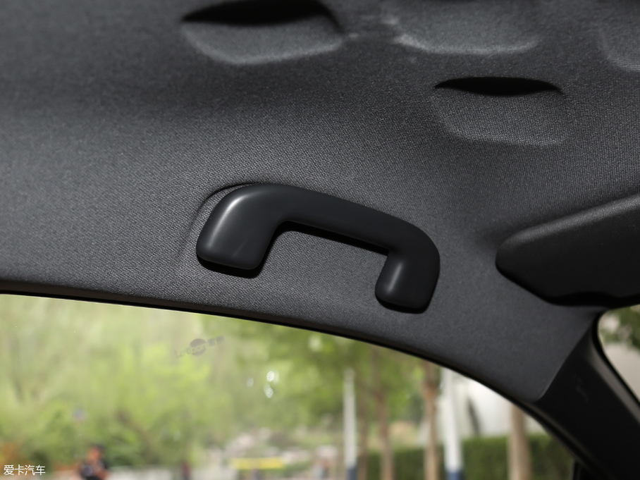 2018SC-HR 2.0L CVTŞ V