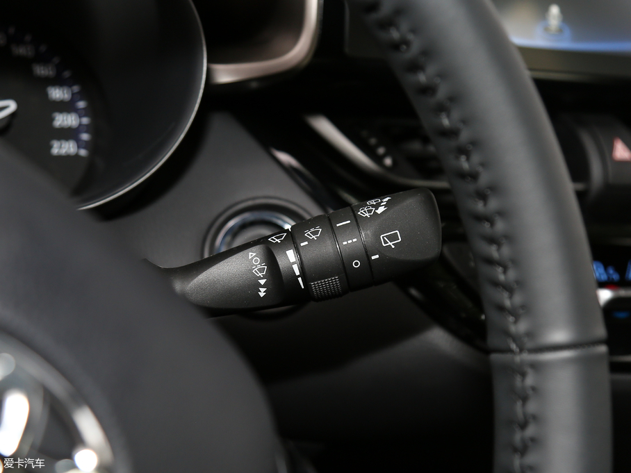 2018SC-HR 2.0L CVTŞ V