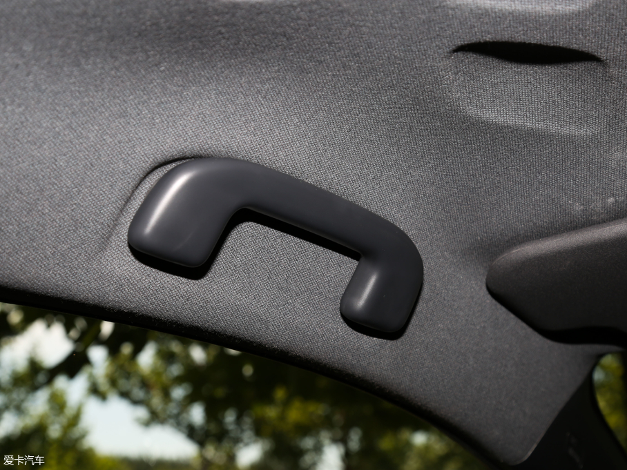 2018���S��C-HR 2.0L CVT���A�� ��V