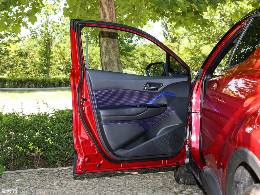 2018SC-HR 2.0L CVTA V