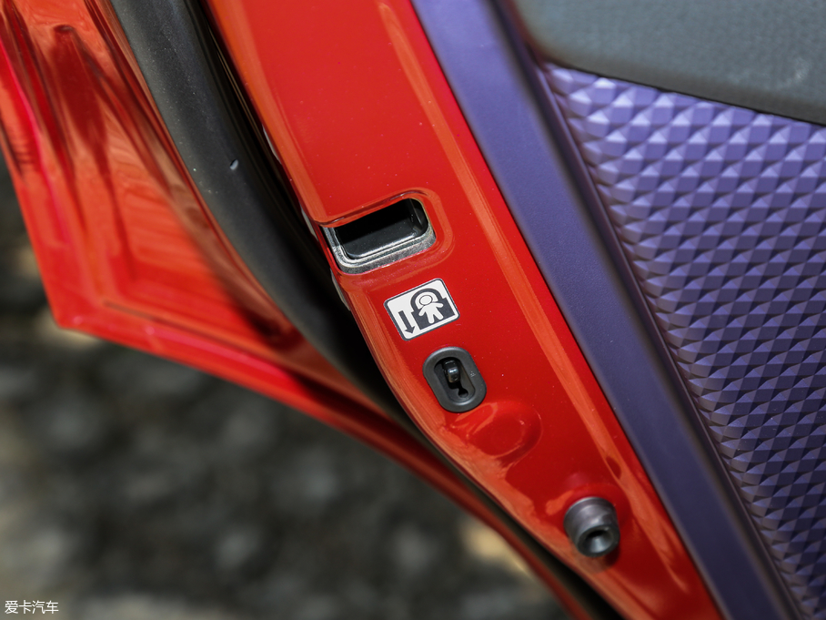 2018SC-HR 2.0L CVTA V