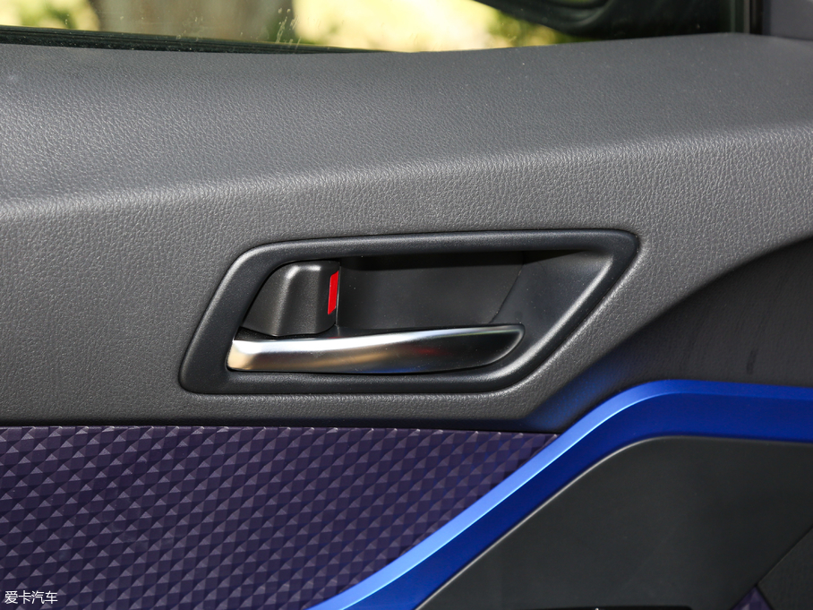 2018SC-HR 2.0L CVTA V