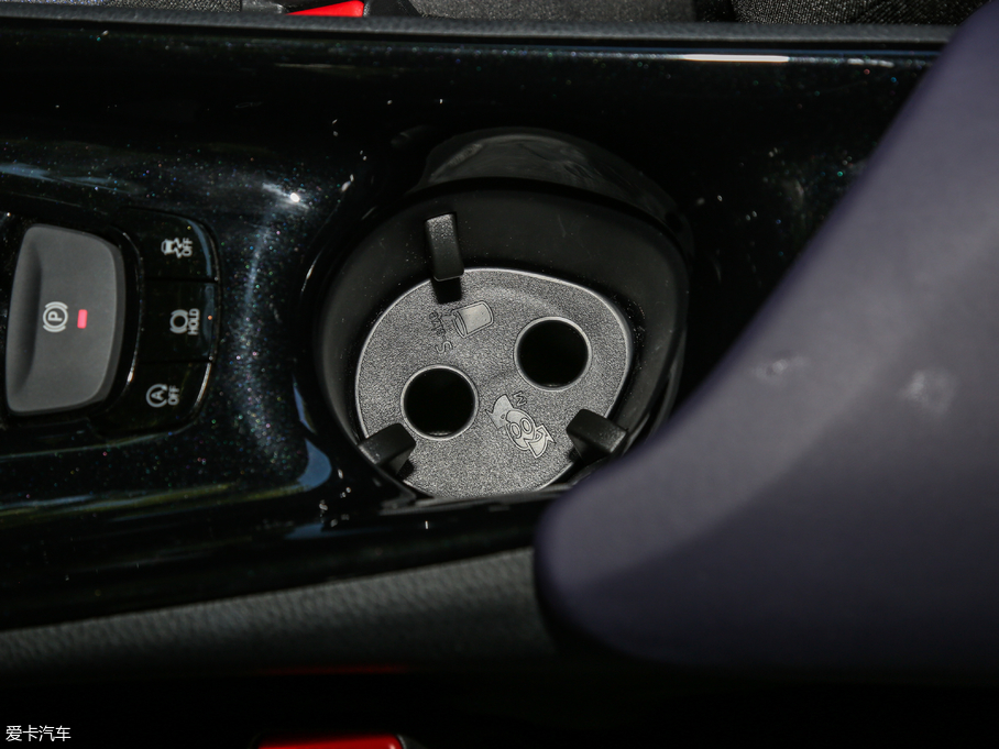 2018SC-HR 2.0L CVTA V