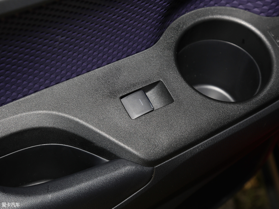 2018SC-HR 2.0L CVTA V