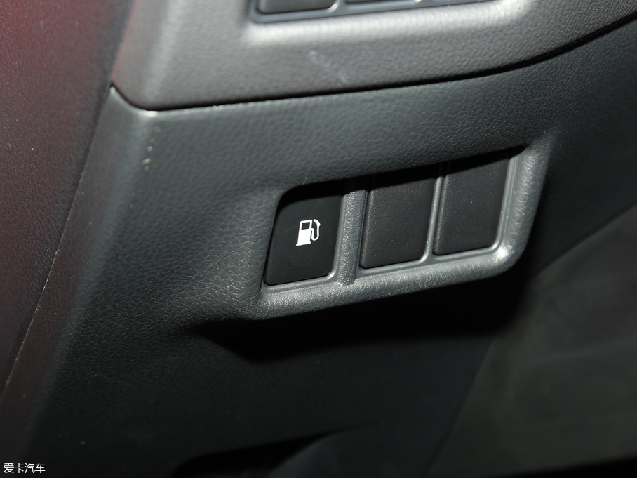 2018SC-HR 2.0L CVTA (gu)V