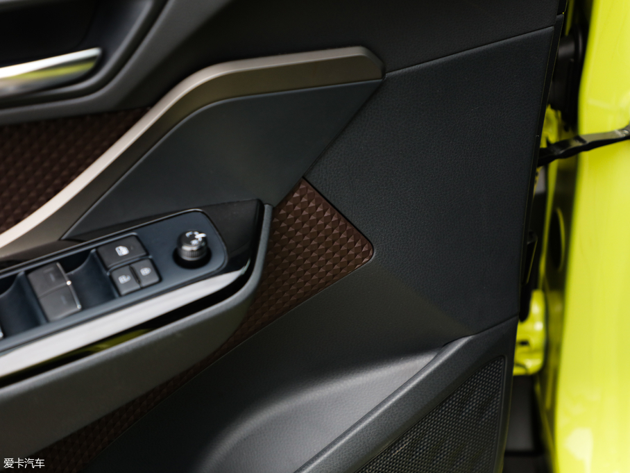 2018SC-HR 2.0L CVTŞ V