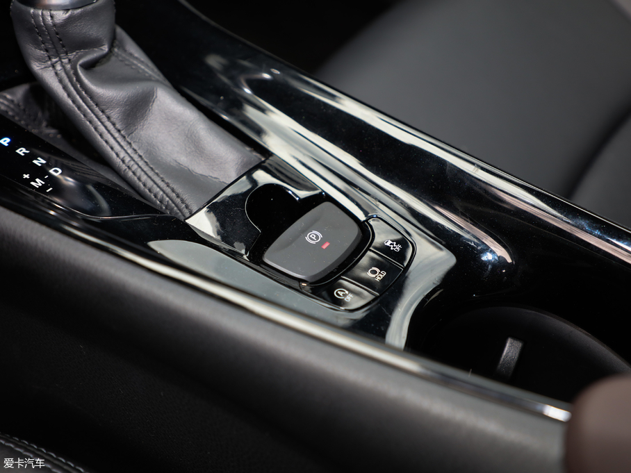 2018SC-HR 2.0L CVTŞ V